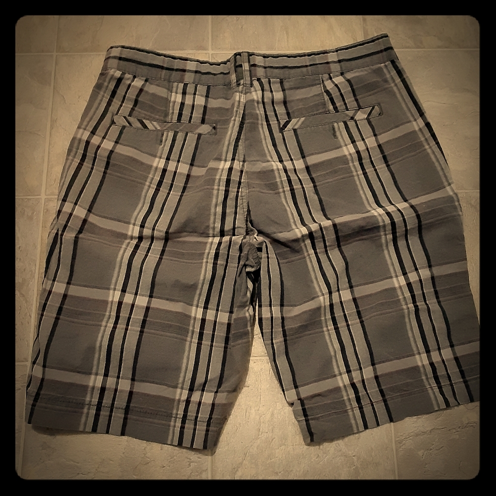 Mens retrofit plaid shorts